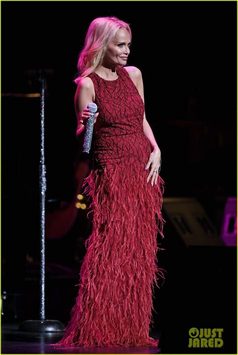 Kristin Chenoweth Hits The Stage For Intimate Valentine S Day Concert