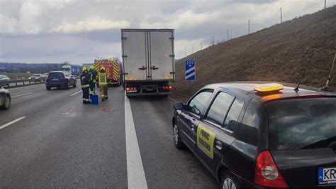 Wypadek na autostradzie A4 Zderzyły się trzy pojazdy w tym dwa