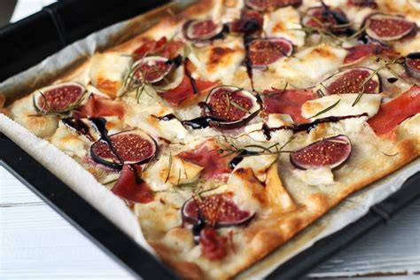 Flammkuchen Mit Feigen Ziegenk Se