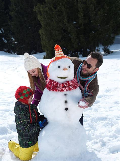 Happy Family Making Snowman New Joy Winter Photo Background And Picture ...