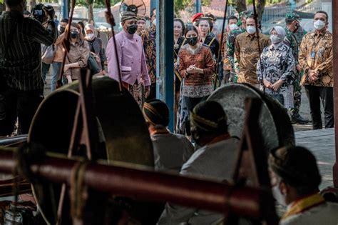 Kemenparekraf Luncurkan Atraksi Budaya Prajurit Solo Sebagai Ciri Dan