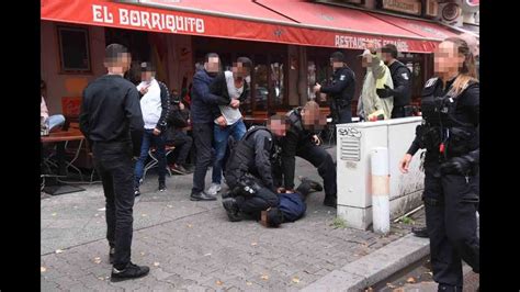 Berlin Charlottenburg Schie Erei In Der Kantstra E Youtube