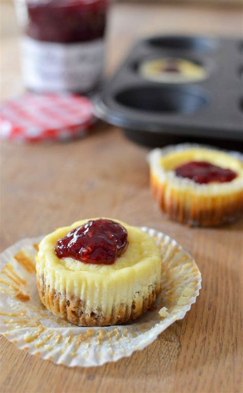 Mini cheesecakes à la confiture de framboises Dessert simple