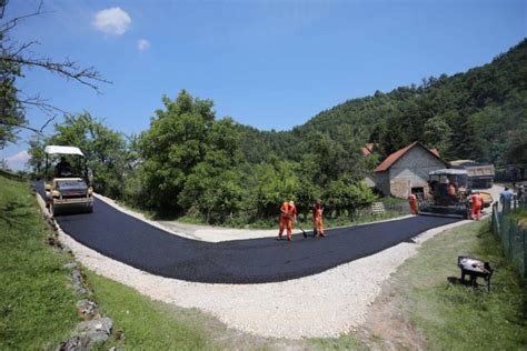 Asfaltiranje devet kilometara seoskih puteva u Novoj Varoši ZoomUe