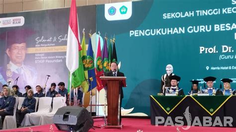 Ketua Stkip Pasundan Prof Dedi Supriadi Dikukuhkan Sebagai Guru Besar