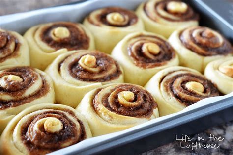 Cinnabon Cinnamon Rolls