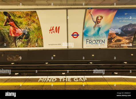 England London London Underground Underground Platform With Mind The