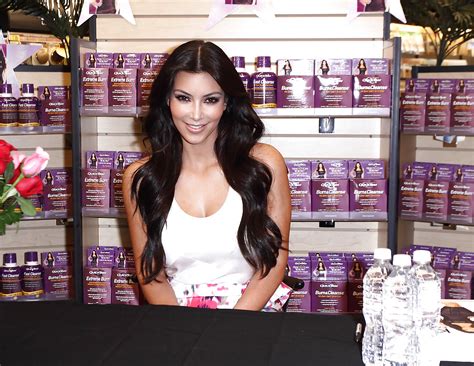 Kim Kardashian Quiktrim Promotion In Miami Beach Porn Pictures Xxx Photos Sex Images 140935