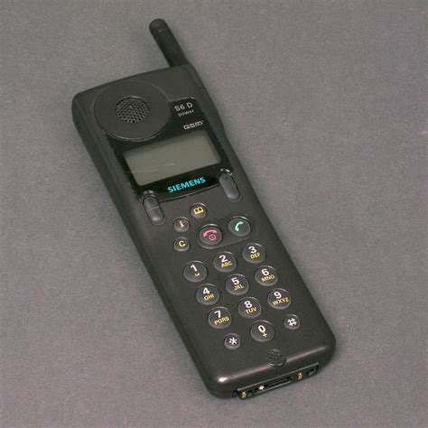 Mobiltelefon 'Siemens S6 D Power' | Deutsches Kunststoff Museum