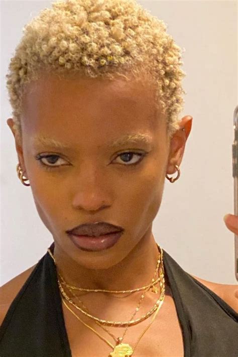 Hair Inspo Hair Inspiration Blonde Twa Bleached Eyebrows Natural Hair Short Cuts Makeup For