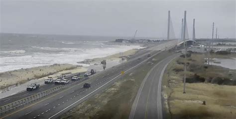 Water breaches dunes north of Indian River Inlet bridge | Cape Gazette