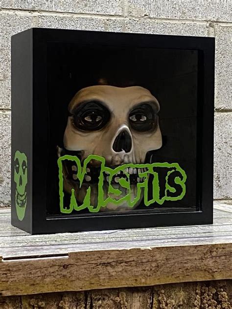 The Misfits The Fiend Skull Mask Display Crimson Ghost Etsy Deep