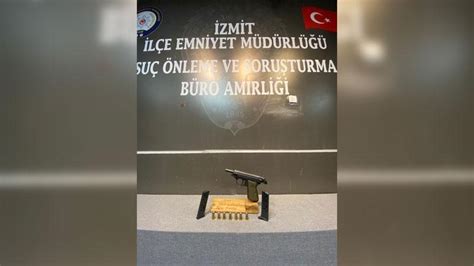 İzmit te sokak arasında hızlı gitme tartışmasında baba oğlu yaralayan