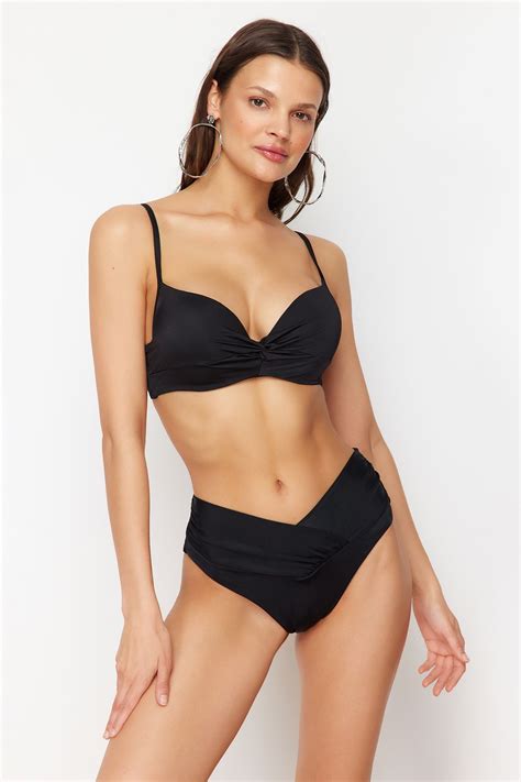 Trendyolmilla Siyah V Kesim Yüksek Bel Regular Bikini Altı TBESS BA Fiyatı Yorumları