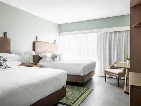 Hotels Near St Louis Zoo Holiday Inn Express St Louis Central