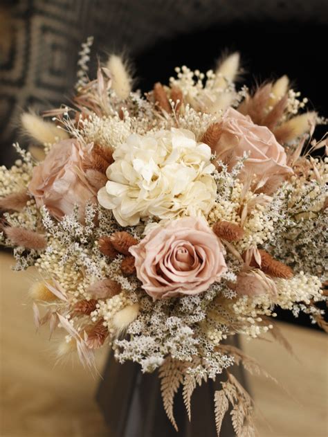Bouquet de fleurs stabilisées nude et vieux rose Hanae