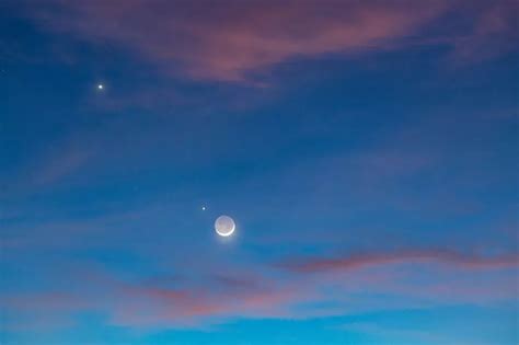 Summer Solstice To See Venus Mars And Moon Align In Rare Moment How