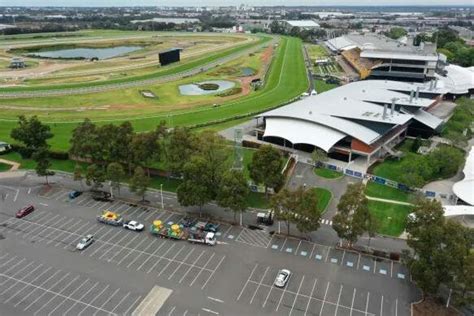 Motion to heritage list Rosehill Racecourse defeated - Save Rosehill