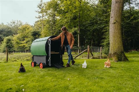 Wagon Coop By Nestera Chickens To Your Door