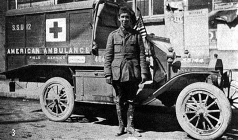 37 Historical Photos That Show Early Ambulances Over 100 Years Ago