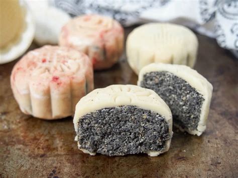 Chinese mooncakes (snow skin mooncakes) #DarkRecipes - Caroline's Cooking