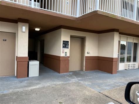 Ambassadors Inn And Suites 27 Photos And 26 Reviews 716 21st St Virginia Beach Virginia