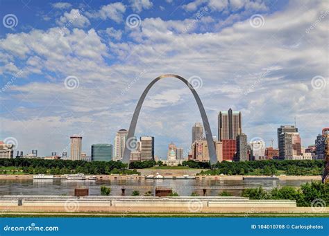 Skyline of Downtown Saint Louis, Missouri Editorial Stock Photo - Image ...