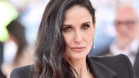 Demi Moore Posa Desnuda A Sus 56 Años Para Harpers Bazaar