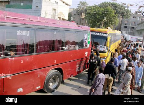 Unregistered Afghan Refugees First Convoy Of Illegal Immigrants Leave City During Crackdown