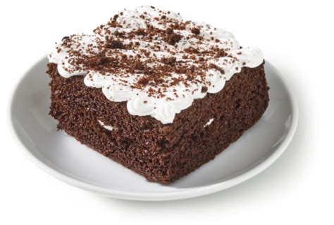 Bakery Fresh Chocolate Cake With Vanilla Whipped Icing 6 Oz King Soopers