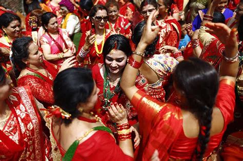 Teej dancing in sari photo of nepali girls