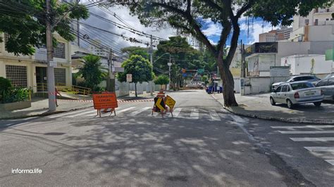 Árvore cai e interdita avenida Adhemar de Barros nesta madrugada