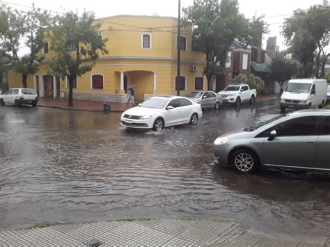 La Lluvia Provoc Que La Temperatura Bajara Grados Del M Ximo