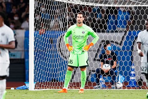 Sergio Rico Prend D J La Parole Et Rassure Sur Son Tat De Sant