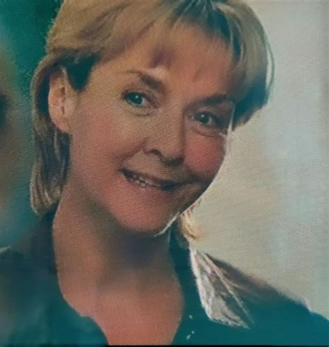 Pin By Julia Barker On The Lovely Amanda Burton Amanda Burton Burton