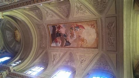 Chiesa Rettoria Santi Vincenzo E Anastasio A Fontana Di Trevi Rome