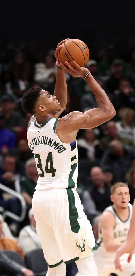 Giannis Antetokounmpo Milwaukee Bucks Hd Wallpaper Nba Nba Pictures Gianni Giannis