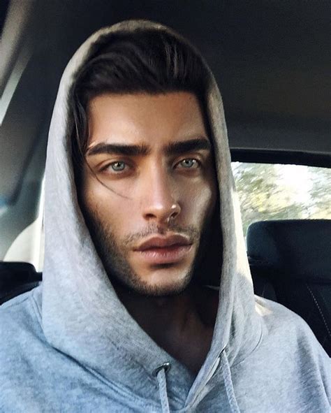 Toni Mahfud† No Instagram “sleepyhead On The Way To The Airport Again You Should Always Travel