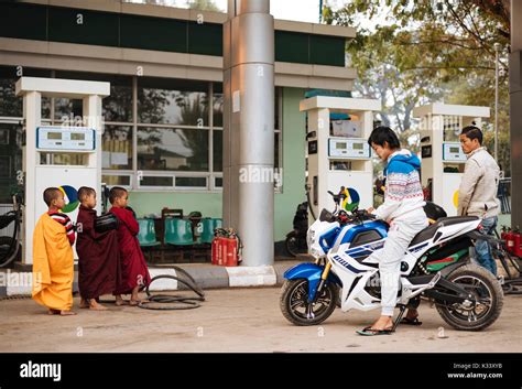 Novice Monks Alms Hi Res Stock Photography And Images Alamy