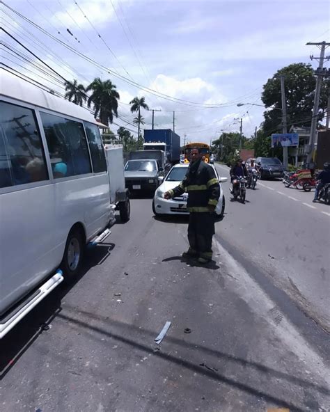 Aparatoso Accidente En Licey Al Medio