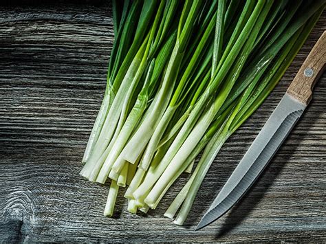 Scallions vs. Shallots - The Ultimate Comparison