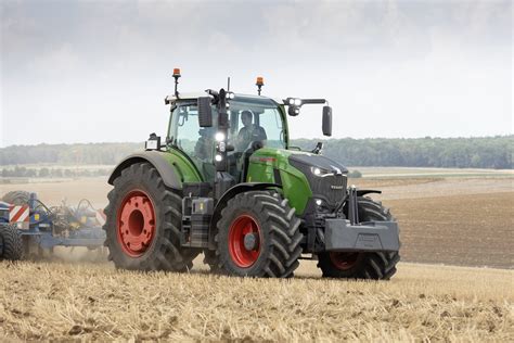 Test Van Fendt 728 Vario Gesplitste Vario Met Fins Hart Trekker