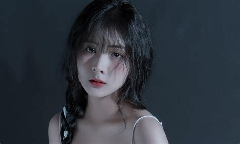 Hot TikToker triệu followers Quỳnh Alee lên tiếng khi bị đồn lộ clip đang phê pha dùng