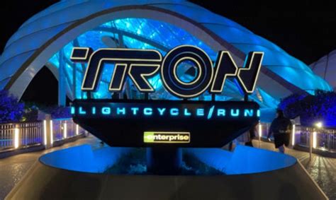 Nos vamos para la nueva montaña rusa de TRON en Walt Disney World