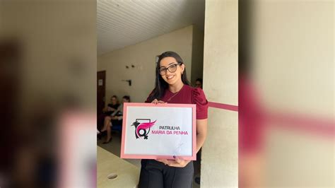 Vencedora do concurso da logomarca Patrulha Maria da Penha é premiada