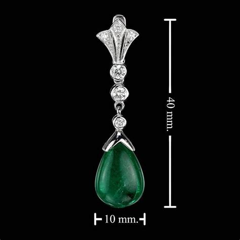 Natural Emerald Diamond Set Pendant And Drop Earrings At 1stdibs Emerald Pendant Earrings