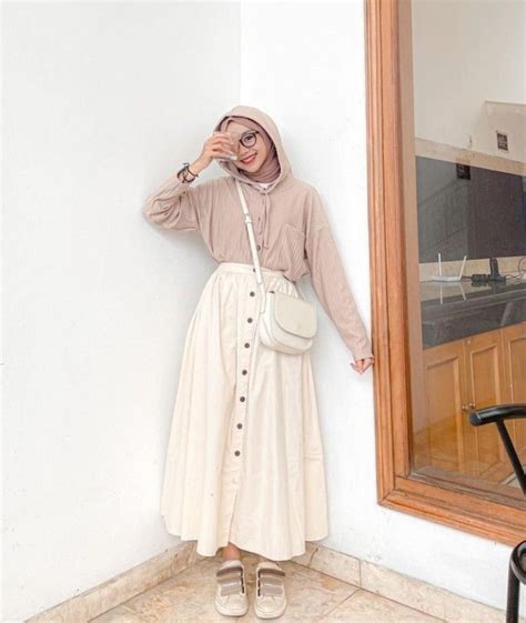 5 Inspirasi Mix And Match Ala Hijab Influencer Untuk Ke Kampus Simple