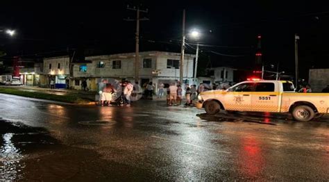 Vecinos Golpean A Conductor Ebrio Por Provocar Accidente