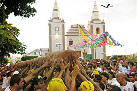 Prociss O Do Pau Da Bandeira Inicia Festa De Santo Ant Nio