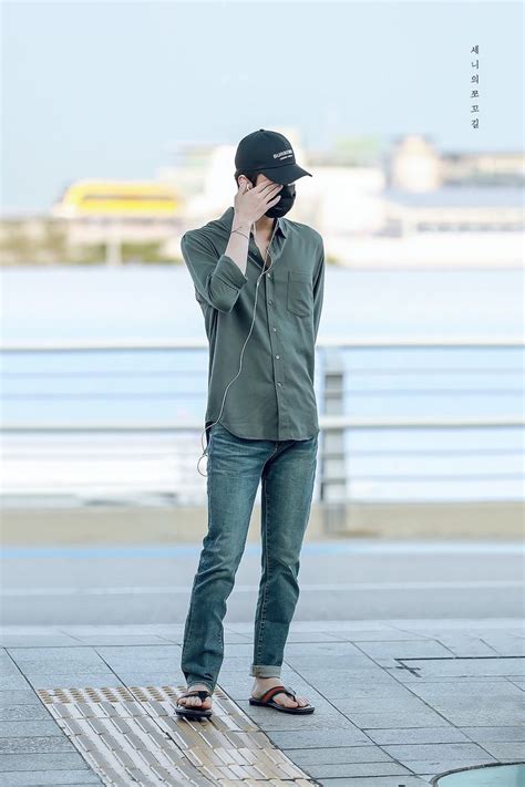 Oh Sehun Airport Busana Pria Mode Aktor Korea